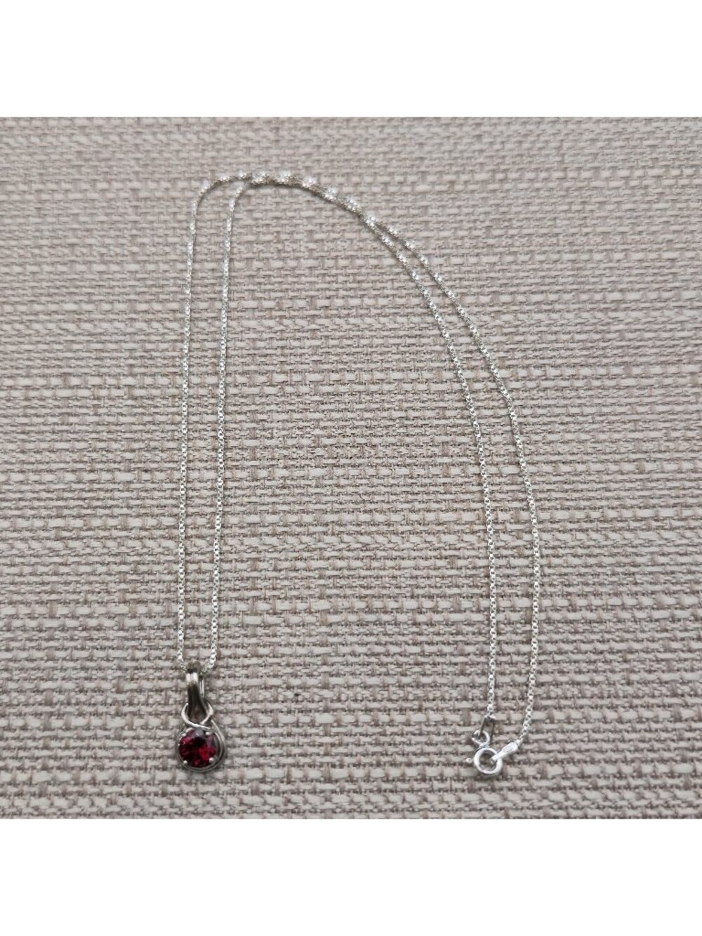 20 Inch Sterling Silver Garnet Gem Pendant Box Chain Necklace A8747